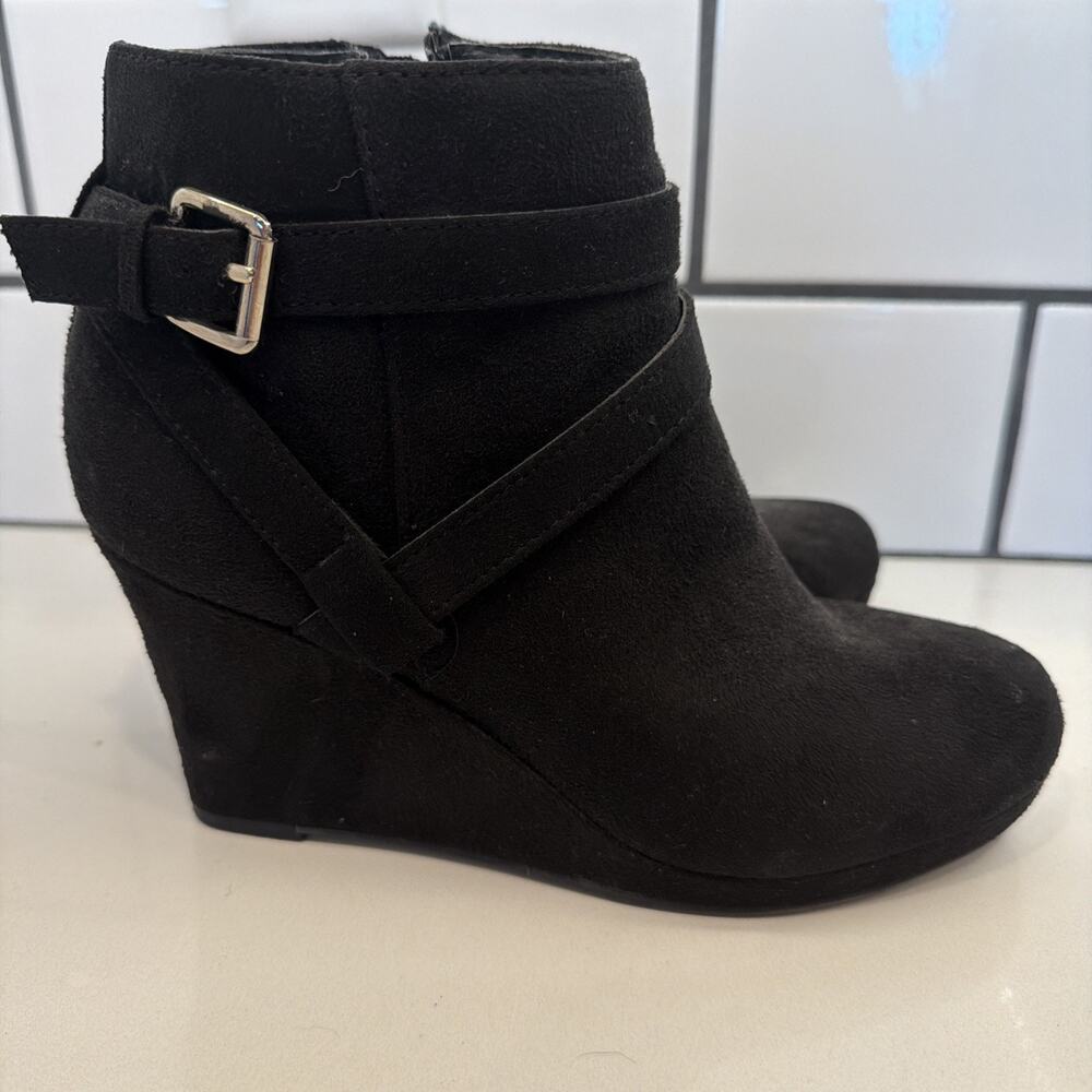 Report Garrie Wedge Ankle Booties Boots Black Buckle Sz 6.5 Women’s